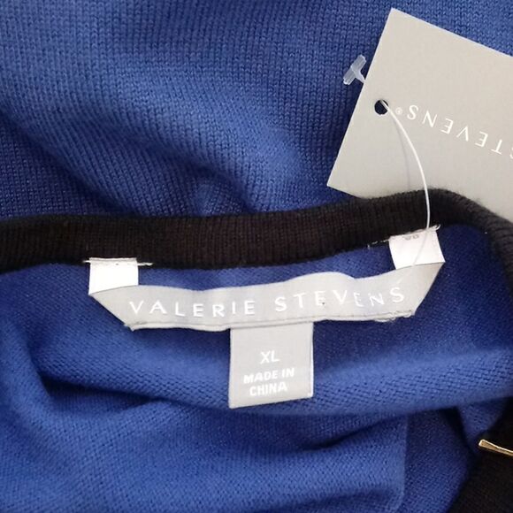 Valerie Stevens zip shoulder rayon top - Picture 6 of 6